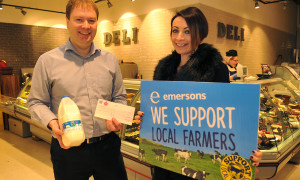 Gavin-Emerson-owner-of-Emersons-Supermarket-in-Armagh-presents-Clodagh-Crowe-with-a-cheque-for-Rural-Support-on-behalf-of-The-Emersons-Foundation.-MGMPR_001.jpg